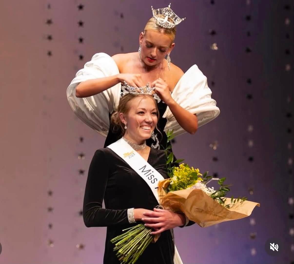 Có thể là hình ảnh về văn bản cho biết '. ATS Miss MISS'