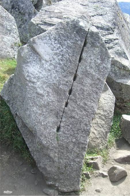 Có thể là hình ảnh về Stone Henge